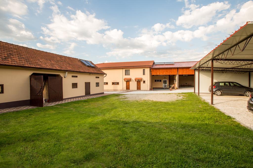 Pensiunea Dor De Casa Pestenita Экстерьер фото