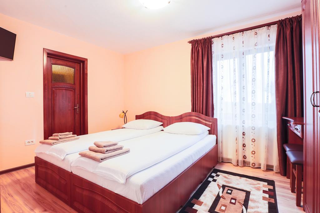 Pensiunea Dor De Casa Pestenita Экстерьер фото